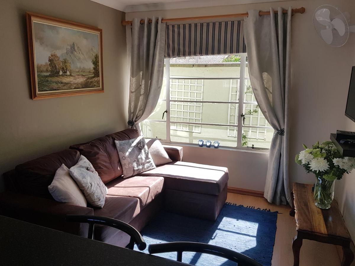 Apartment 7 On Oakleigh Pietermaritzburg Exterior photo